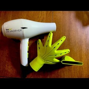DevaCurl DevaDryer w/ Devafuser Attachment
